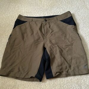 REI men’s cargo shorts 36